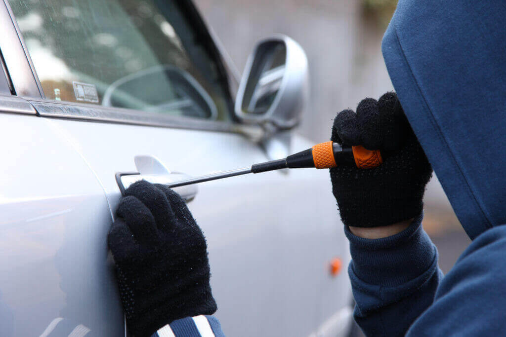 車両盗難は他人事ではない！近年の被害件数の推移